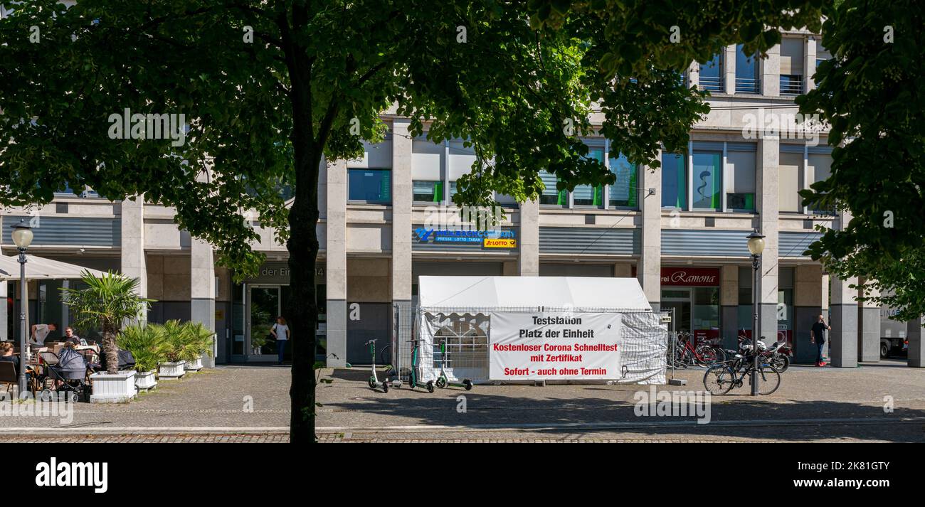 Stazione di prova Corona, Platz Der Einheit, Potsdam Foto Stock