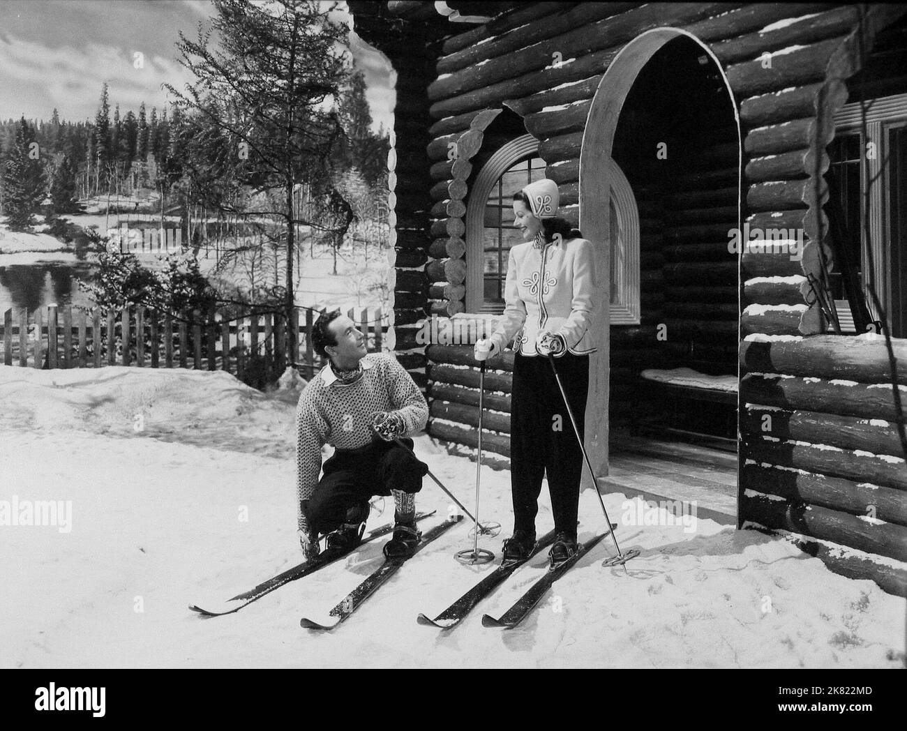 Dennis Price & Margaret Lockwood Film The White Unicorn (1947) personaggi: Richard Glover & Lucy regista: Bernard Knowles 06 November 1947 **WARNING** questa fotografia è solo per uso editoriale ed è il copyright di RANK e/o il fotografo assegnato dalla Film o Production Company e può essere riprodotta solo da pubblicazioni in concomitanza con la promozione del suddetto Film. È richiesto un credito obbligatorio per IL RANGO. Il fotografo deve essere accreditato anche se conosciuto. Nessun uso commerciale può essere concesso senza l'autorizzazione scritta di The Film Company. Foto Stock