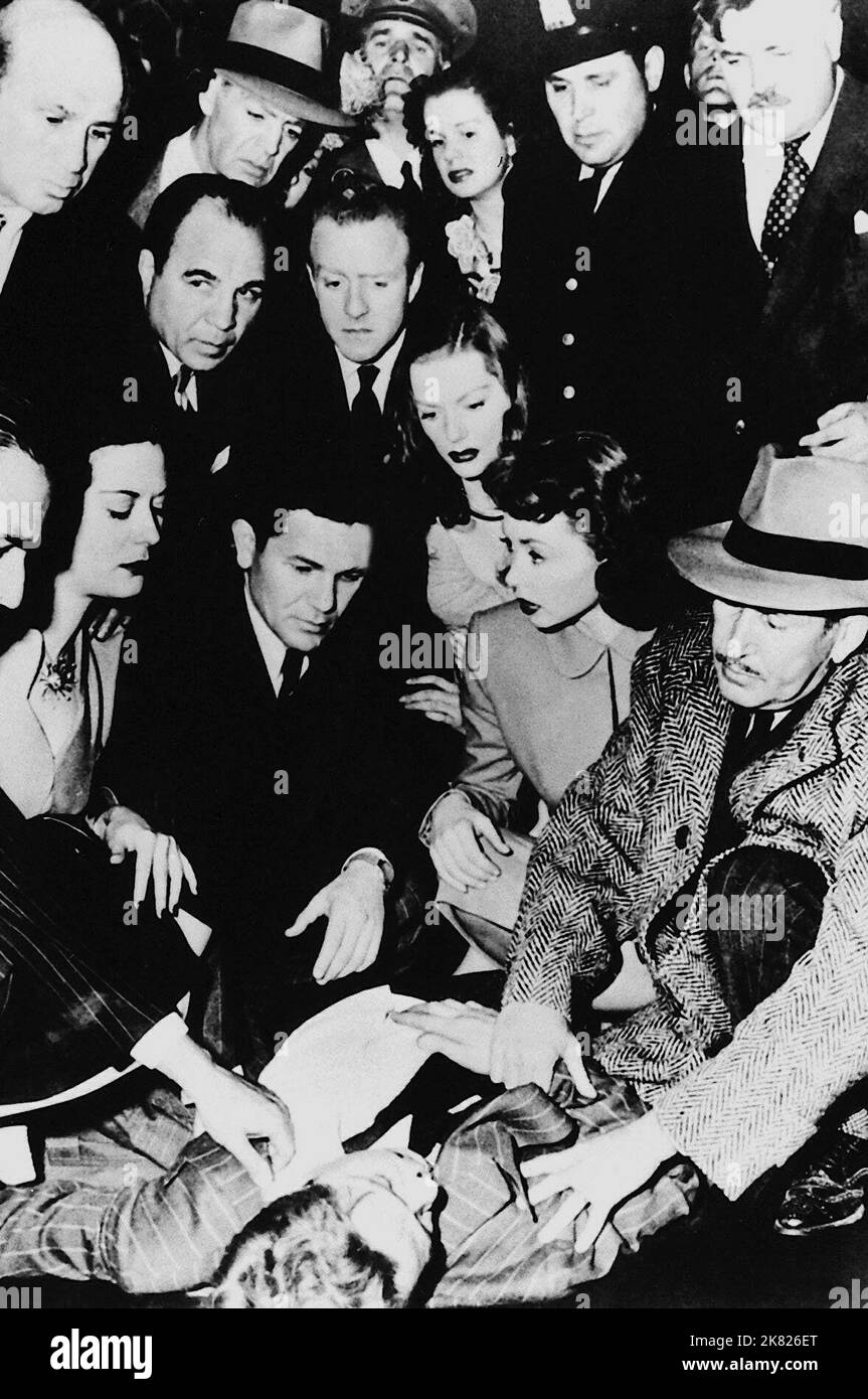 Lilli Palmer & John Garfield Film Body and Soul (1947) personaggi: PEG Born & Charlie Davis regista: Robert Rossen 22 agosto 1947 **ATTENZIONE** questa fotografia è ad uso esclusivamente editoriale ed è copyright di UNITED ARTISTS e/o del fotografo assegnato dalla Film or Production Company e può essere riprodotta solo da pubblicazioni in concomitanza con la promozione del suddetto Film. È richiesto un credito obbligatorio per GLI ARTISTI UNITI. Il fotografo deve essere accreditato anche se conosciuto. Nessun uso commerciale può essere concesso senza l'autorizzazione scritta di The Film Company. Foto Stock