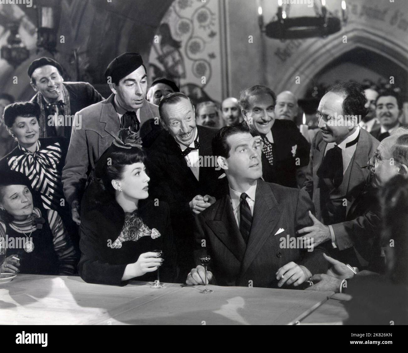 Joan Crawford & Fred MacMurray Film Above Suspicion (1943) personaggi: Frances Myles & Richard Myles regista: Richard Thorpe 29 maggio 1943 **WARNING** questa fotografia è solo per uso editoriale ed è copyright della MGM e/o del fotografo assegnato dalla Film or Production Company e può essere riprodotta solo da pubblicazioni in concomitanza con la promozione del suddetto Film. È richiesto un credito obbligatorio a MGM. Il fotografo deve essere accreditato anche se conosciuto. Nessun uso commerciale può essere concesso senza l'autorizzazione scritta di The Film Company. Foto Stock