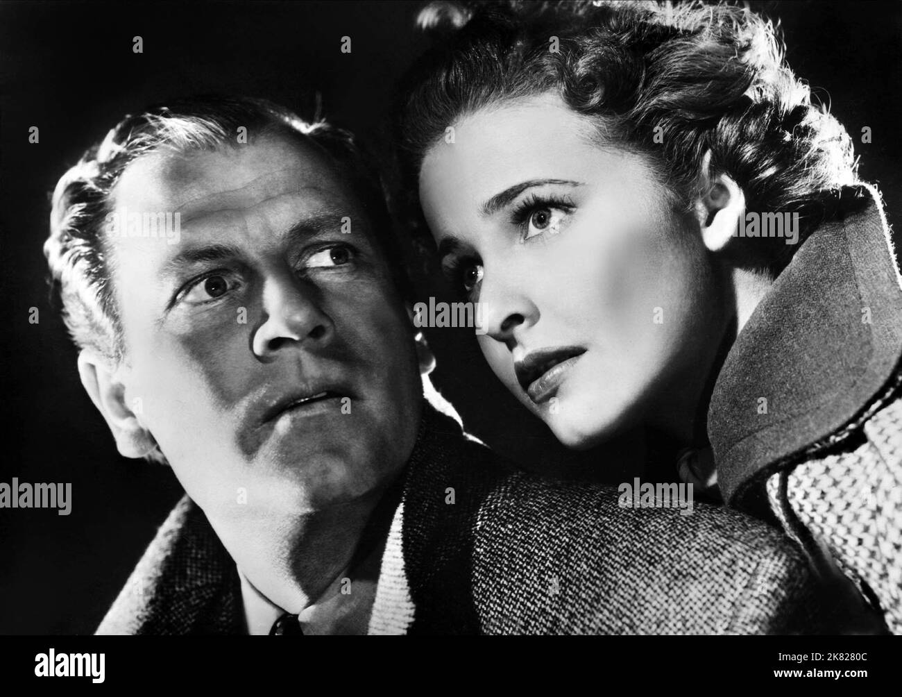 Joel Mccrea & Laraine Day Film: Corrispondente straniero (1949) personaggi: John Jones, Carol Fisher regista: Alfred Hitchcock 16 agosto 1940 **AVVERTENZA** questa fotografia è solo per uso editoriale ed è copyright di UNITED ARTISTS e/o del fotografo assegnato dalla Film o dalla Production Company e può essere riprodotta solo da pubblicazioni in concomitanza con la promozione del film di cui sopra. È richiesto un credito obbligatorio per GLI ARTISTI UNITI. Il fotografo deve essere accreditato anche quando è noto. Nessun uso commerciale può essere concesso senza autorizzazione scritta da parte della Film Company. Foto Stock