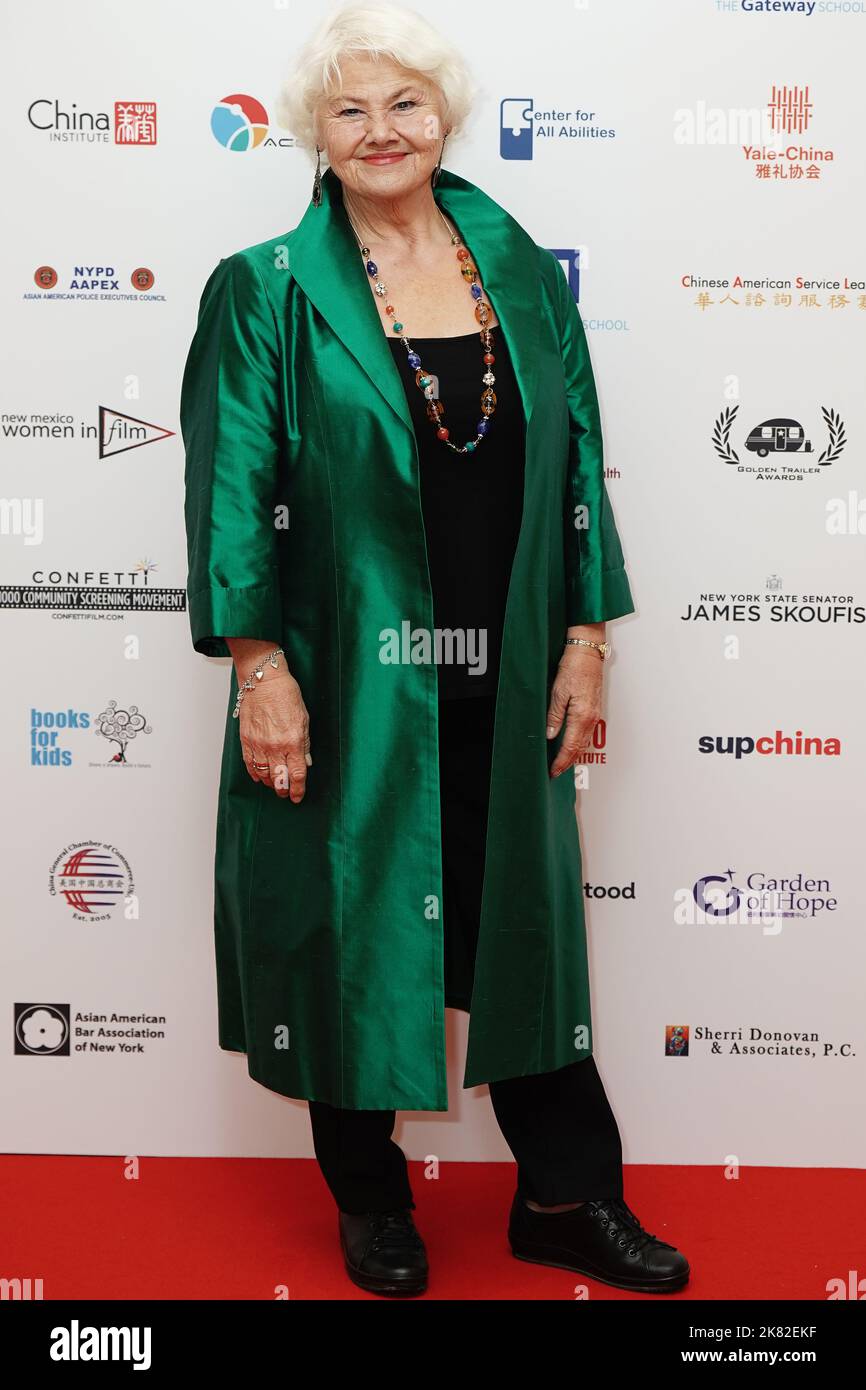 Annette Badland partecipa alla prima mondiale di Confetti al BAFTA di Londra. Data immagine: Giovedì 20 ottobre 2022. Foto Stock