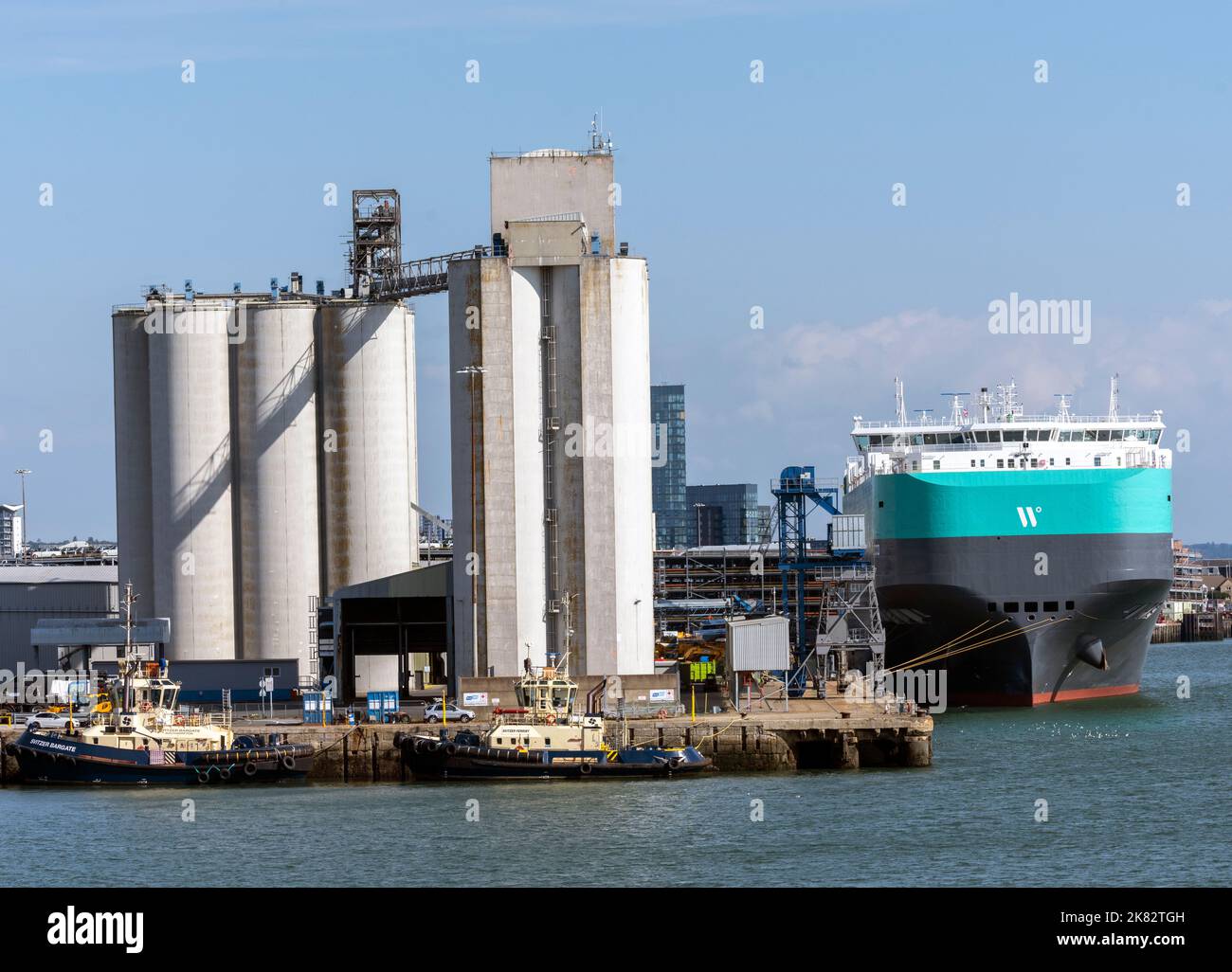 Nabucco una nave mercantile portatrice di veicoli ormeggiata a Southampton Docks, Southampton, Hampshire, Inghilterra, UK Foto Stock