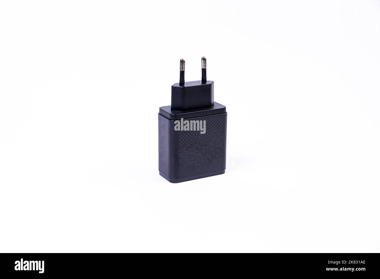 Adattatore o hub USB di tipo C con vari accessori: Penddrive, hdmi, ethernet, VGA DP HDMI, cavi. Vari cavi convertitori per computer e smartp Foto Stock