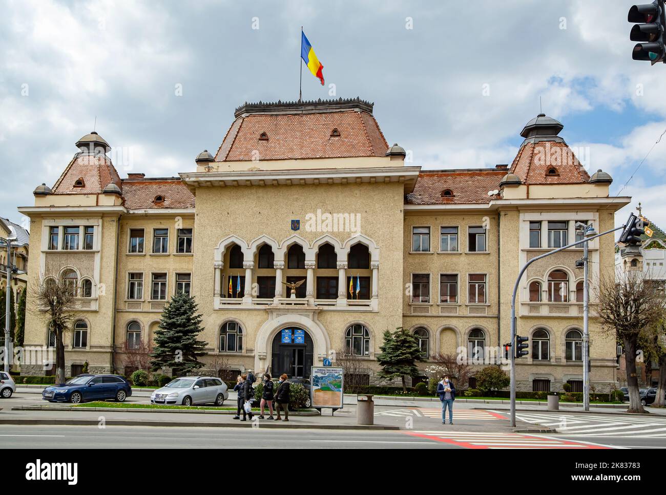 TARGU MURES, MURES, ROMANIA - 24 APRILE 2021: Costruzione del municipio il 24 aprile 2021 a Targu-Mures. Foto Stock