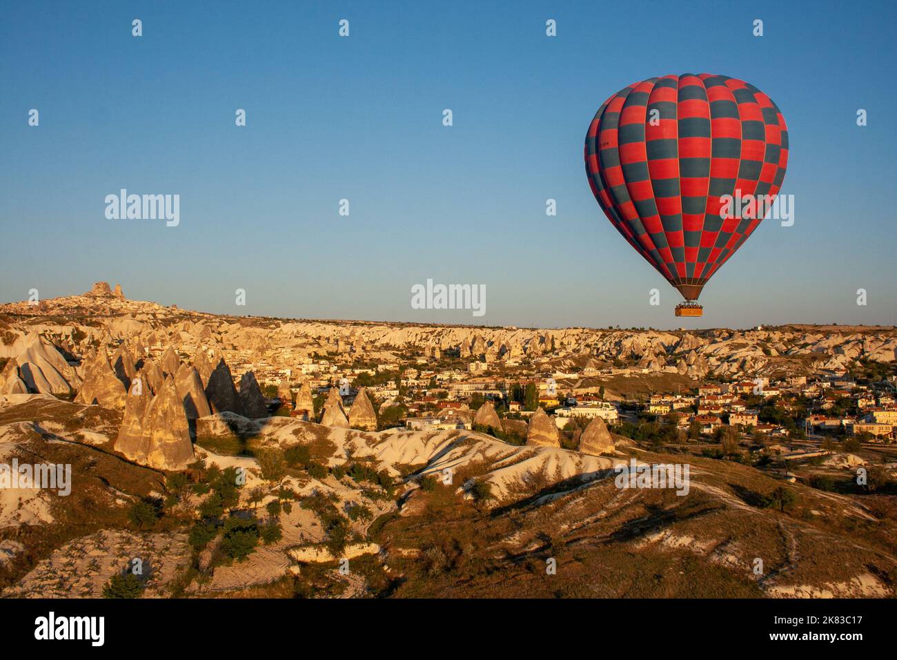 Mongolfiere in Cappadocia Turchia. Cappadocia sfondo. Attività di mongolfiera a Goreme Foto Stock