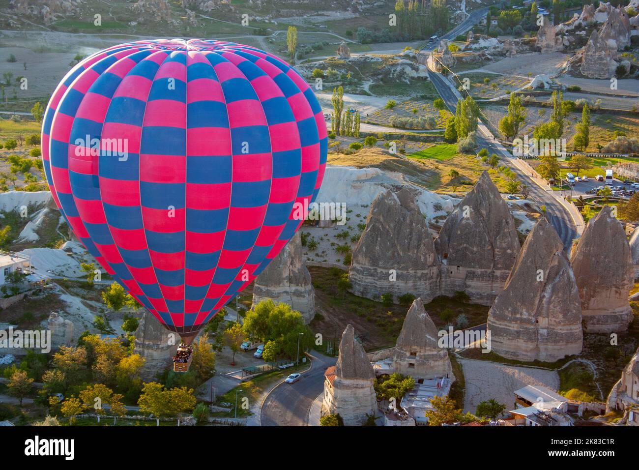 Mongolfiere in Cappadocia Turchia. Cappadocia sfondo. Attività di mongolfiera a Goreme Foto Stock