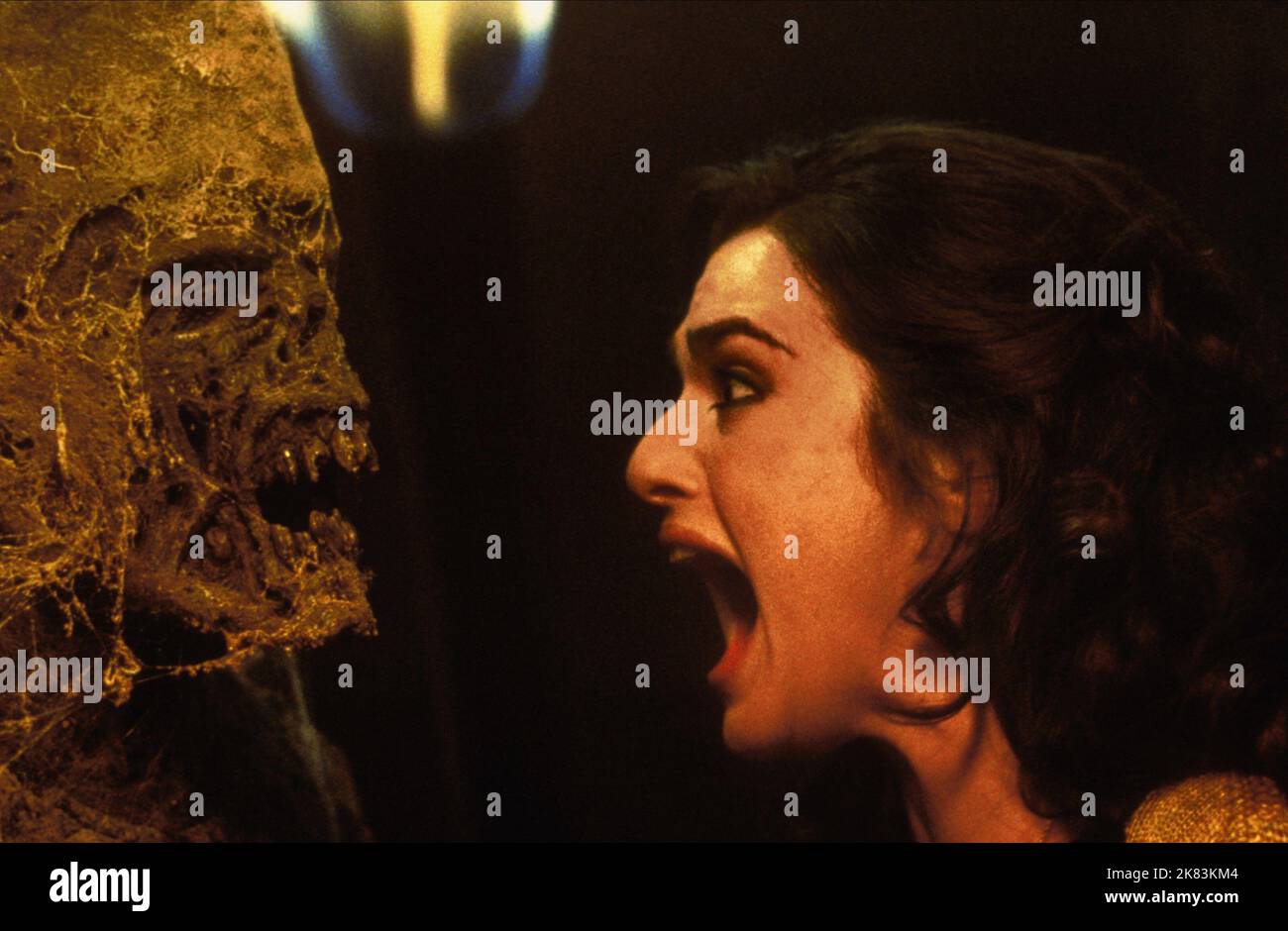 Rachel Weisz Film: The Mummy Returns (USA 2001) personaggi: Evelyn Carnahan o'Connell regista: Stephen Sommers 29 Aprile 2001 **ATTENZIONE** questa fotografia è solo per uso editoriale ed è il copyright di IMMAGINI UNIVERSALI e/o del fotografo assegnato dalla Film o dalla Società di produzione e può essere riprodotta solo da pubblicazioni in concomitanza con la promozione del suddetto Film. È richiesto un credito obbligatorio per LE IMMAGINI UNIVERSALI. Il fotografo deve essere accreditato anche quando è noto. Nessun uso commerciale può essere concesso senza l'autorizzazione scritta della Film Company. Foto Stock