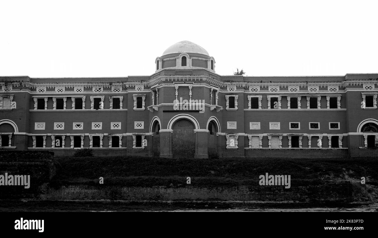 Il Centennial College Building, Lucknow City, India. Questo edificio fu costruito nel 1800 durante il dominio coloniale britannico in India. Foto Stock