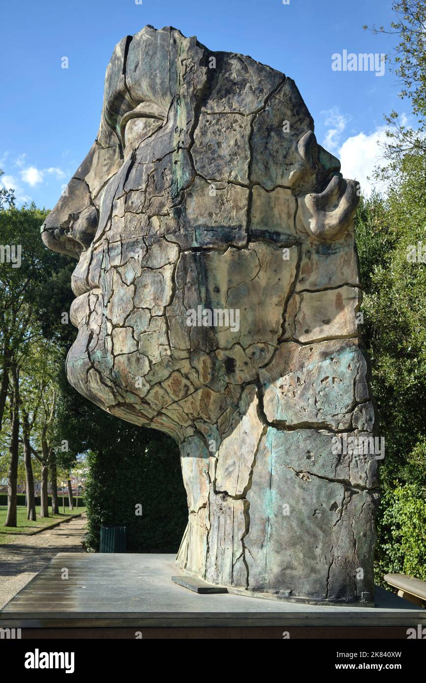 Scultura del viso di Igor Mitoraj Boboli Giardini Firenze Italia Foto Stock