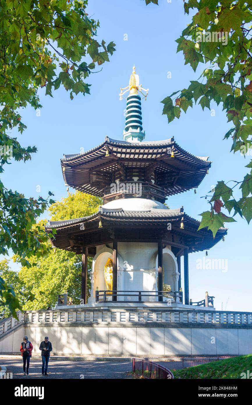 La Pagoda della Pace di Londra a Battersea Park, Battersea, London Borough of Wandsworth, Greater London, England, United Kingdom Foto Stock