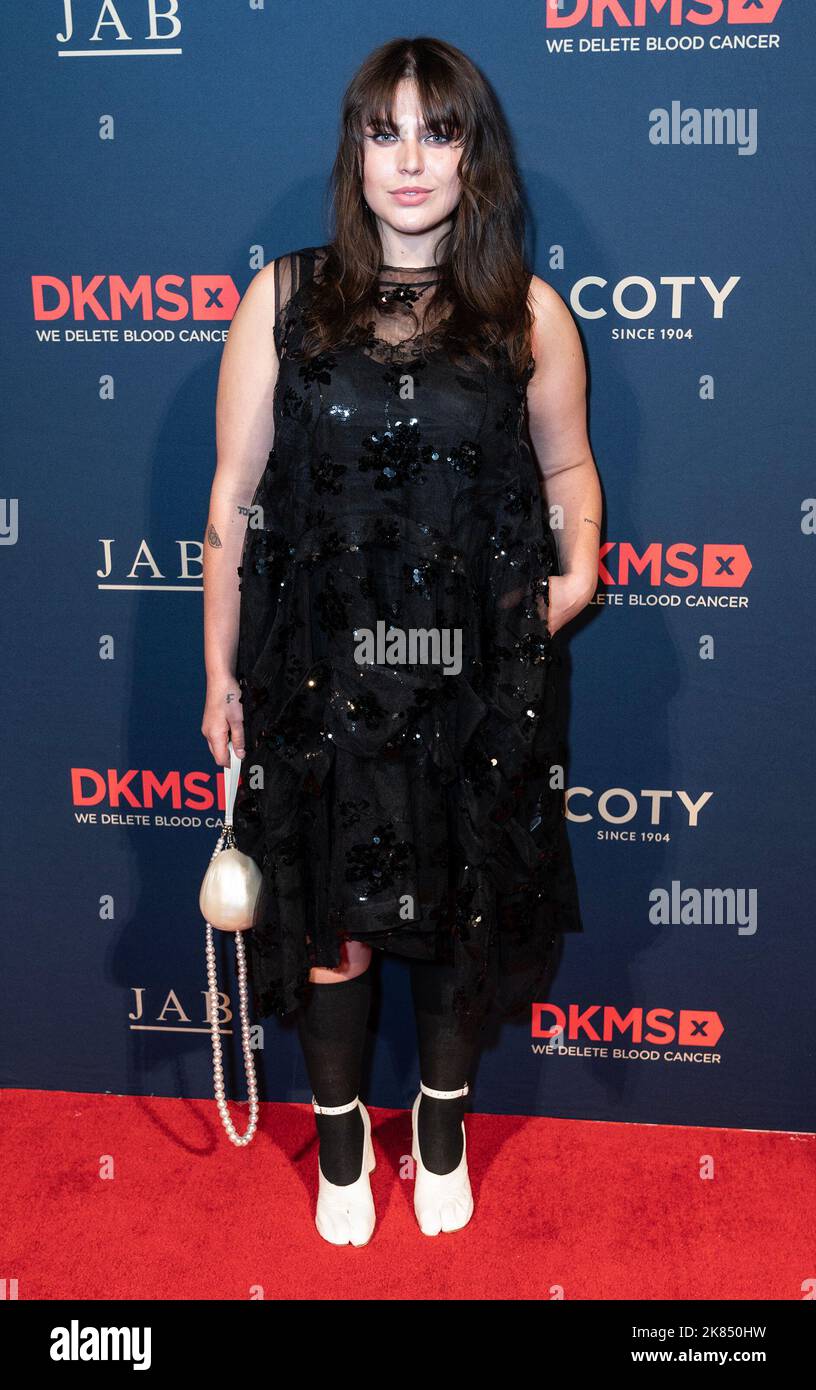 New York, Stati Uniti. 20th Ott 2022. Sammy Levin partecipa al gala annuale DKMS 2022 a Cipriani Wall Street (Foto di Lev Radin/Pacific Press) Credit: Pacific Press Media Production Corp./Alamy Live News Foto Stock