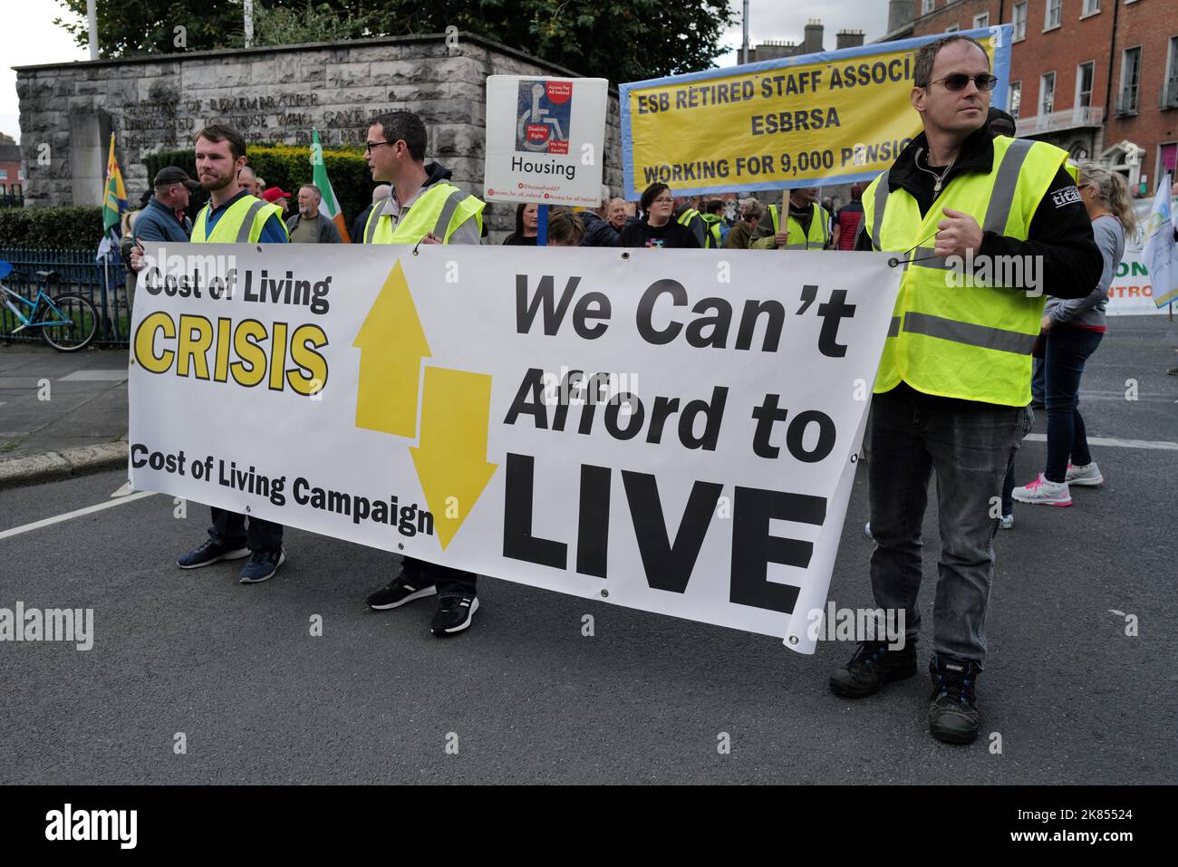Protestanti a spese di una protesta vivente nel centro di Dublino Foto Stock