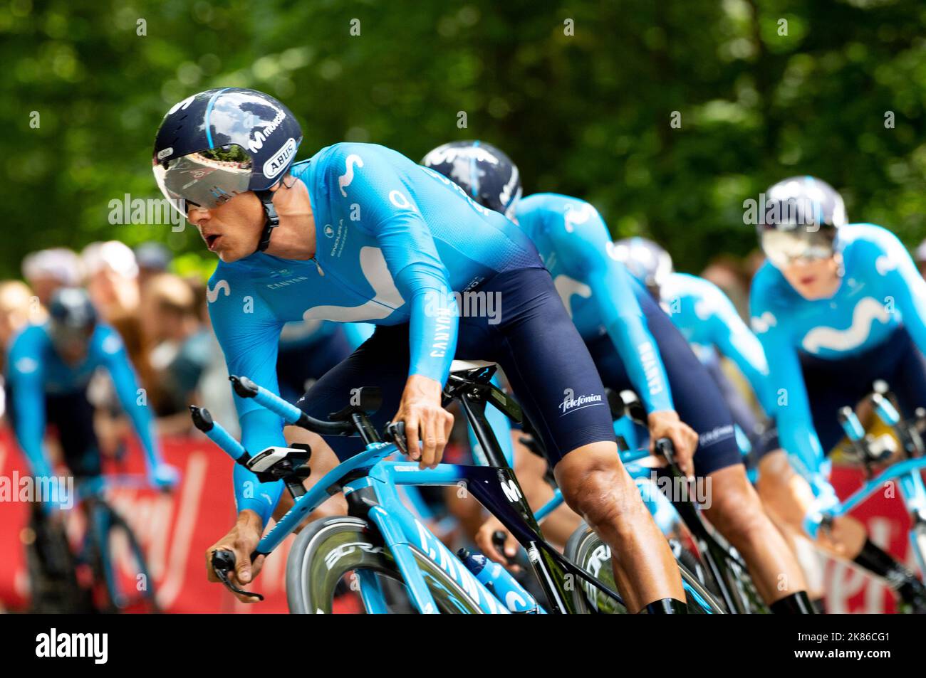 Movistar team durante il crono di squadra - Nairo Quintana, Alejandro Valverde, Andrey Amador, Imanol Erviti, Mikel Landa, Nelson Oliveira, Marc Soler e Carlos Verona Quintanilla durante il Tour de France 2019 fase 2 - Team Time Trial a Bruxelles domenica 7 luglio 2019. Foto Stock