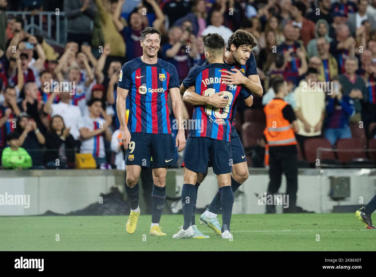 Robert Lewandowski del FC Barcelona celebra il terzo goal durante il campionato spagnolo la Liga calcio match tra FC Barcelona e Villarreal CF il 20 ottobre 2022 allo stadio Spotify Camp Nou di Barcellona, Spagna - Foto: Marc Graupera Aloma/DPPI/LiveMedia Credit: Independent Photo Agency/Alamy Live News Foto Stock