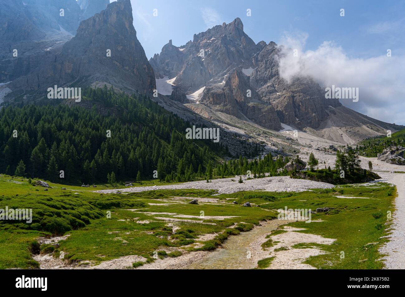 Cimon della pala in estate, Val Venegia, Parco pale di San Martino, Dolomiti, Trentino, Italia, Europa Foto Stock