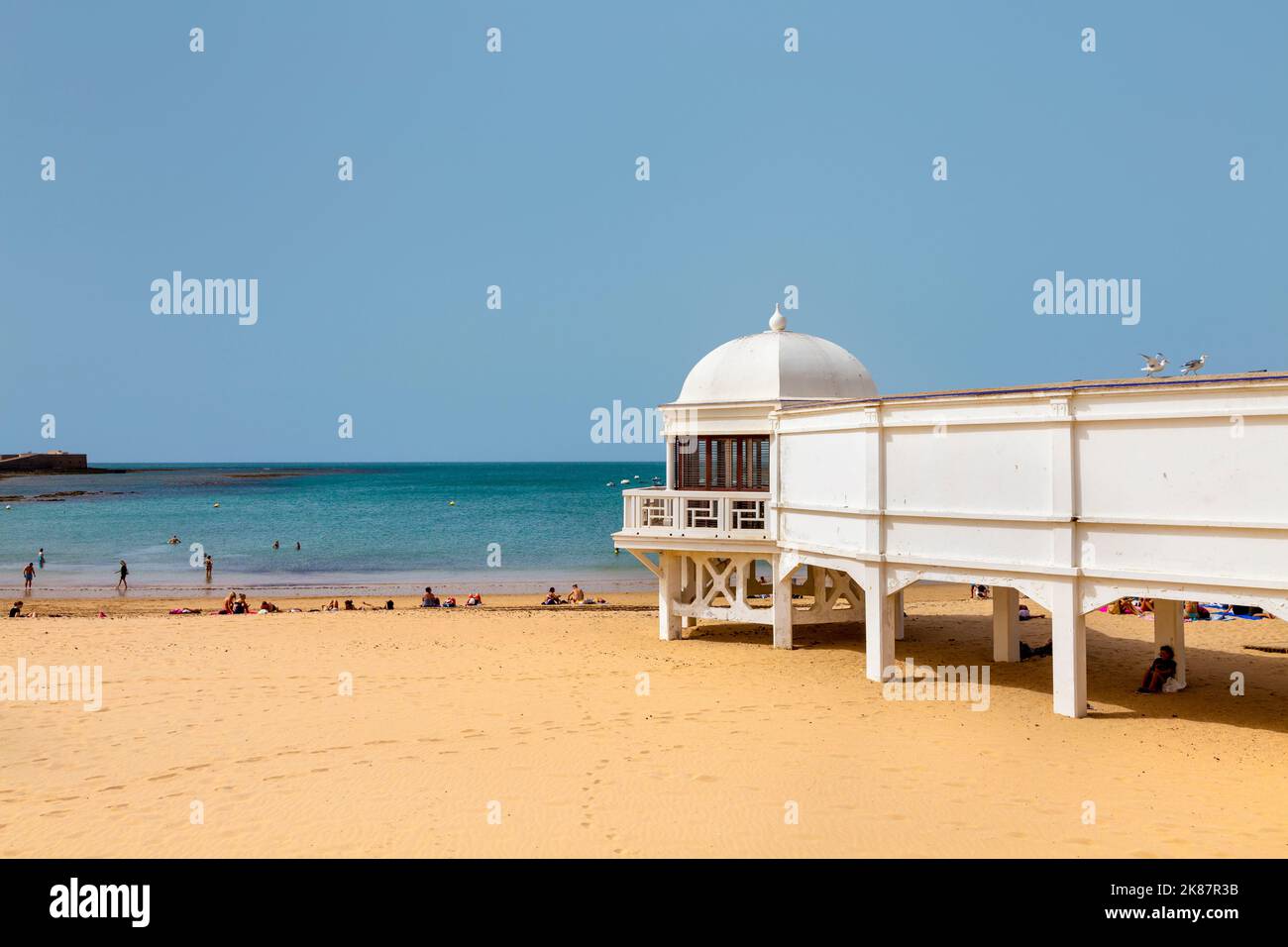 Sede del Centro di Archeologia subacquea (sede Centro de Arqueología Subacuática) sulla spiaggia di la Caleta, Cadice, Andalusia, Spagna Foto Stock