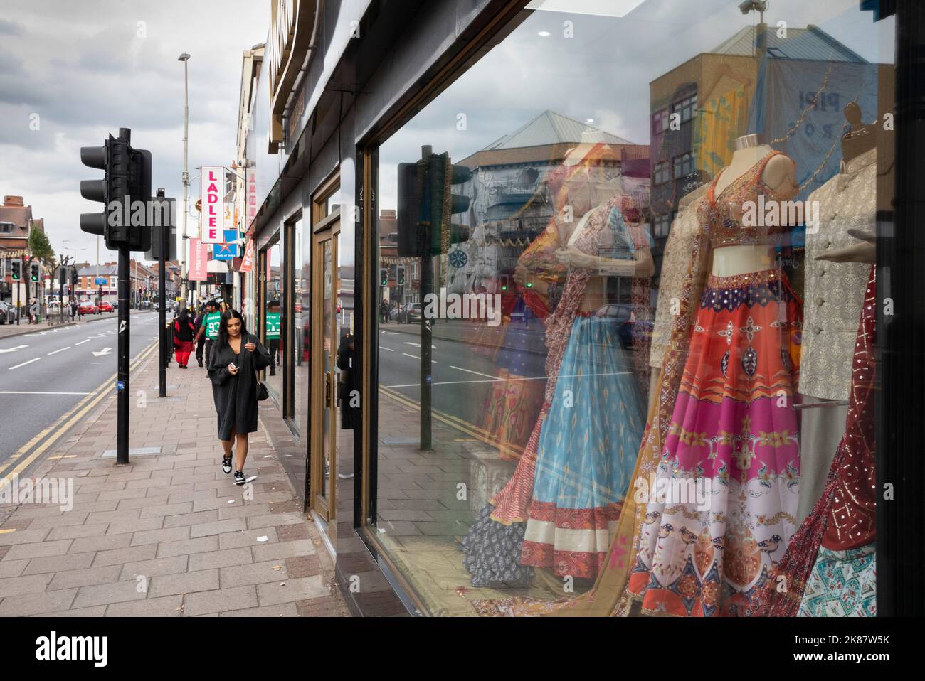 Disordini musulmani e indù a Leicester. Belgrave Road, la scena del confronto. Foto Stock