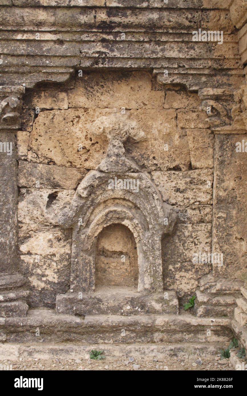 Santuario dell'Aquila a testa doppia, Sirkap, Taxila, Provincia di frontiera nord-occidentale, Pakistan. Lo Stupa a due teste dell'Aquila a Sirkap, l'indogreco. Foto Stock