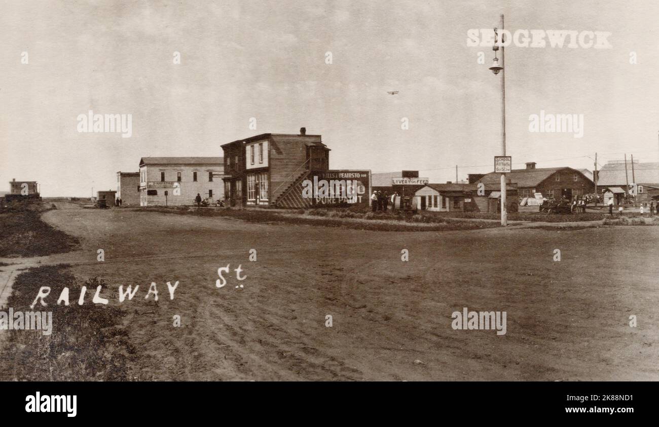 Railway Street, Sedgewick Alberta Canada, circa all'inizio del 1900 foto. Fotografo non identificato Foto Stock