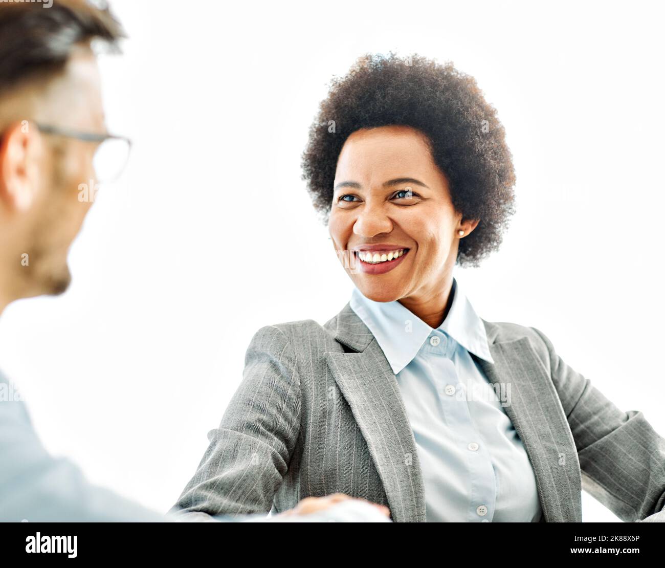giovani uomini d'affari meeting ufficio lavoro di squadra ritratto aziendale discussione businesswoman nero Foto Stock
