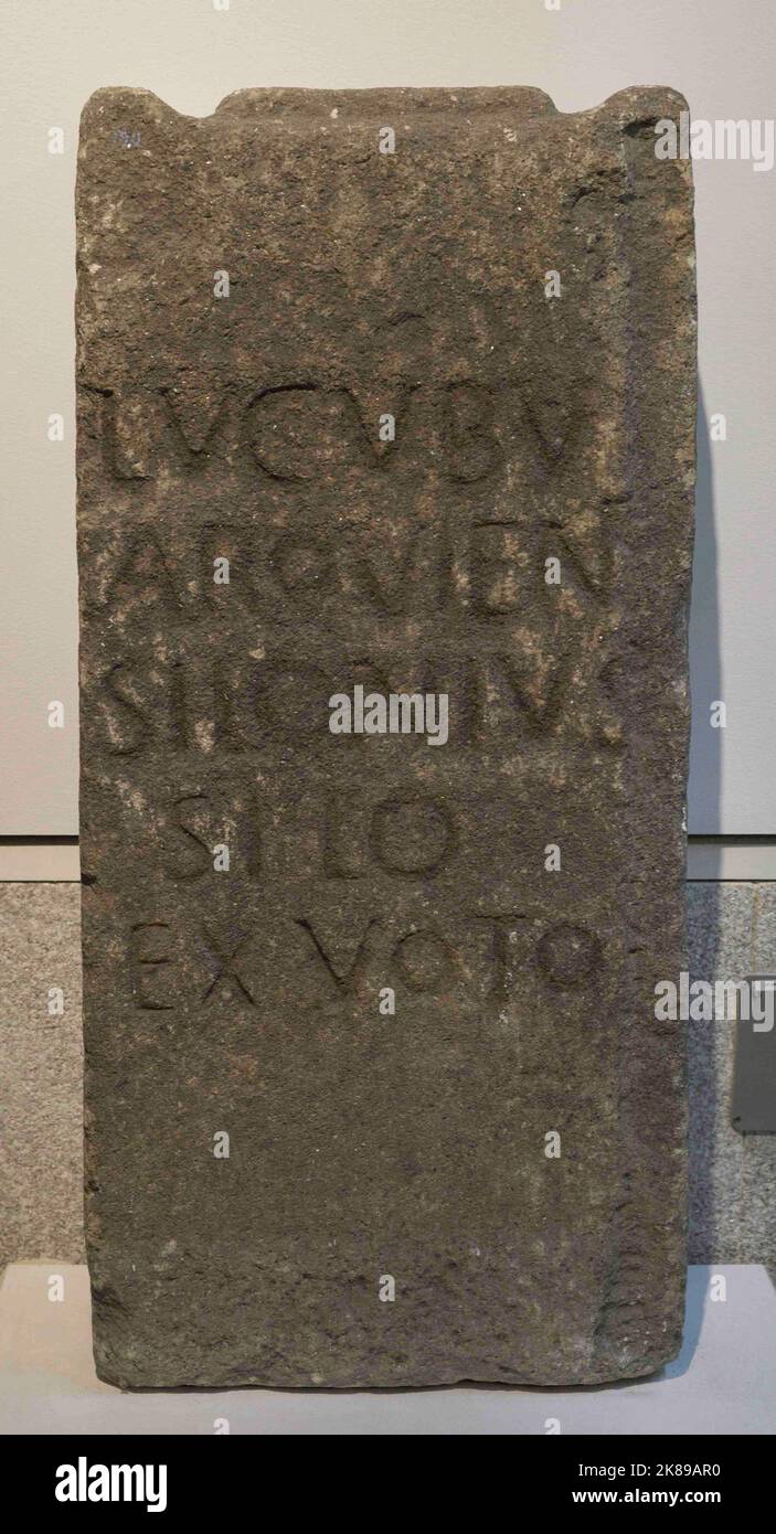 Altare romano ai Lucoves Arquieni. Foto Stock