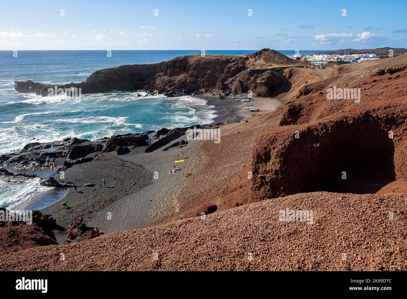 Spiagge di lava nel villaggio di pescatori El Golfo, Lanzarote, Isole Canarie, Spagna, Foto Stock