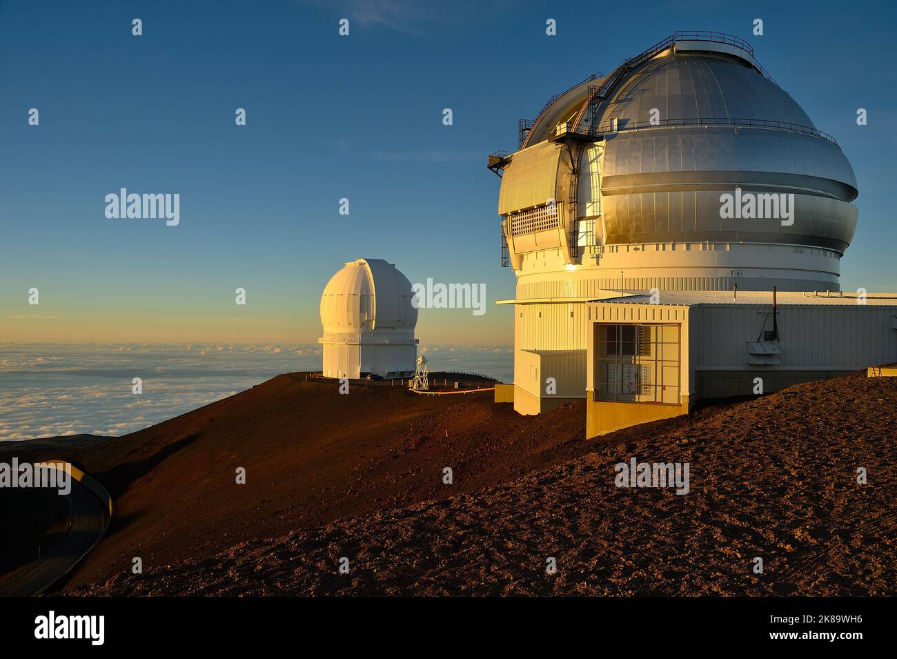 Impressioni panoramiche dal magico paesaggio presso l'osservatorio Mauna Kea durante il tramonto, Big Island HI Foto Stock