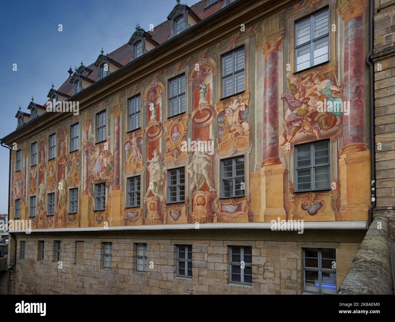 Fassade des Altes Rathauses (Neumalung von Anton Greiner um 1960) Foto Stock