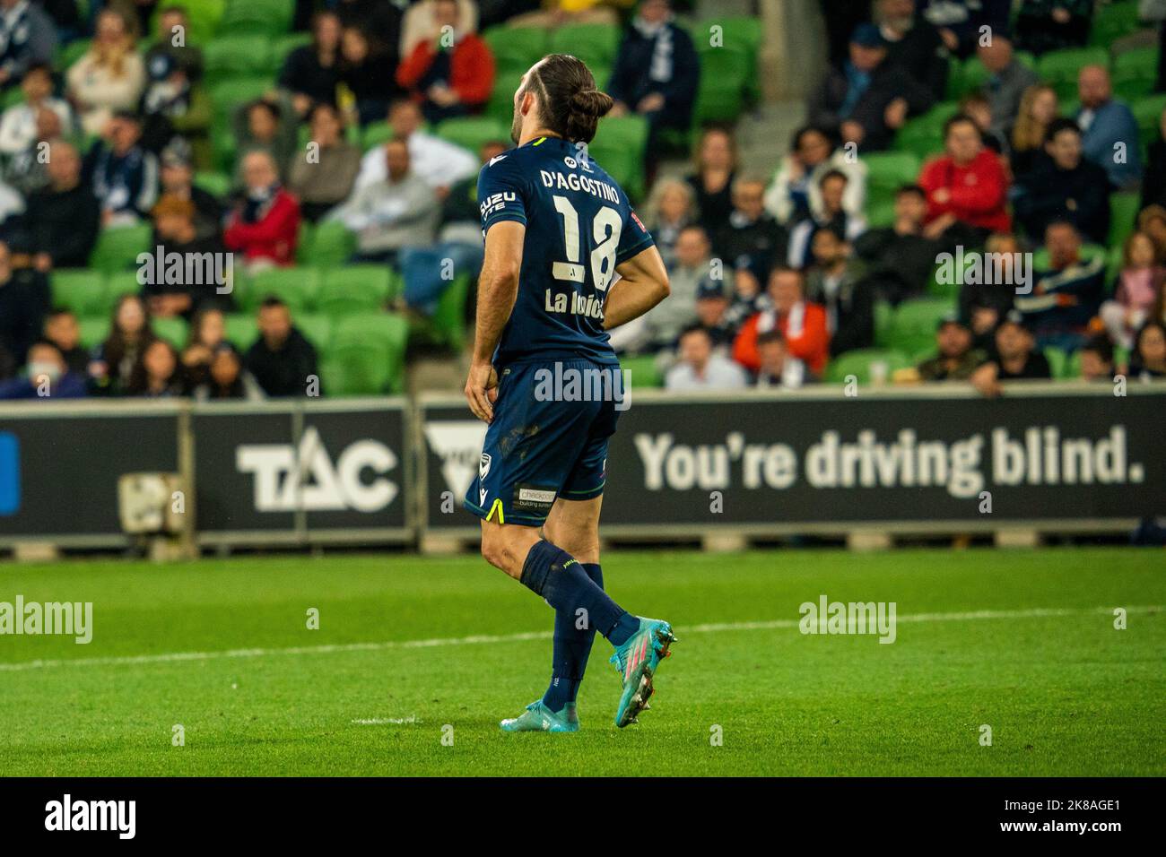 Melbourne, Australia. 22 ottobre 2022. Melbourne Victory Forward Nicholas D’Agostino #18 manca solo un’occasione cruciale per far rientrare il Melbourne Victory Football Club nel gioco durante il round 3 della stagione 2022/23 di Isuzu UTE A-League uomini tra Melbourne Victory e Melbourne City. Credit: James Forrester/Alamy Live News. Foto Stock
