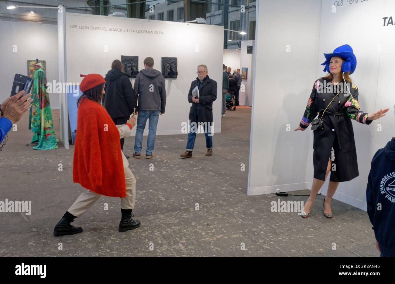 Berlin Art Week , Kunstmesse, Hangar 6 , Berlin-Tempelhof, posizioni Fiera d'Arte di Berlino Foto Stock
