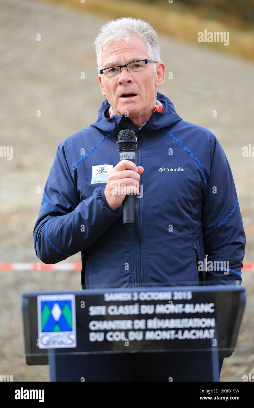 Jean-Marc Peillex, maire de Saint-Gervais-les-Bains. Réhabilitation du col du Mont-Lachat sur la commune de Saint-Gervais Mont-Blanc. Fase finale : e Foto Stock