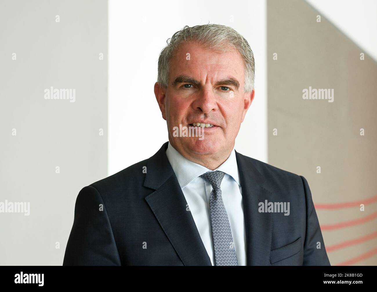 17 ottobre 2022, Berlino, Schönefeld: Carsten Spohr, CEO di Lufthansa, a margine di un'intervista a dpa. Foto: Jens Kalaene/dpa Foto Stock