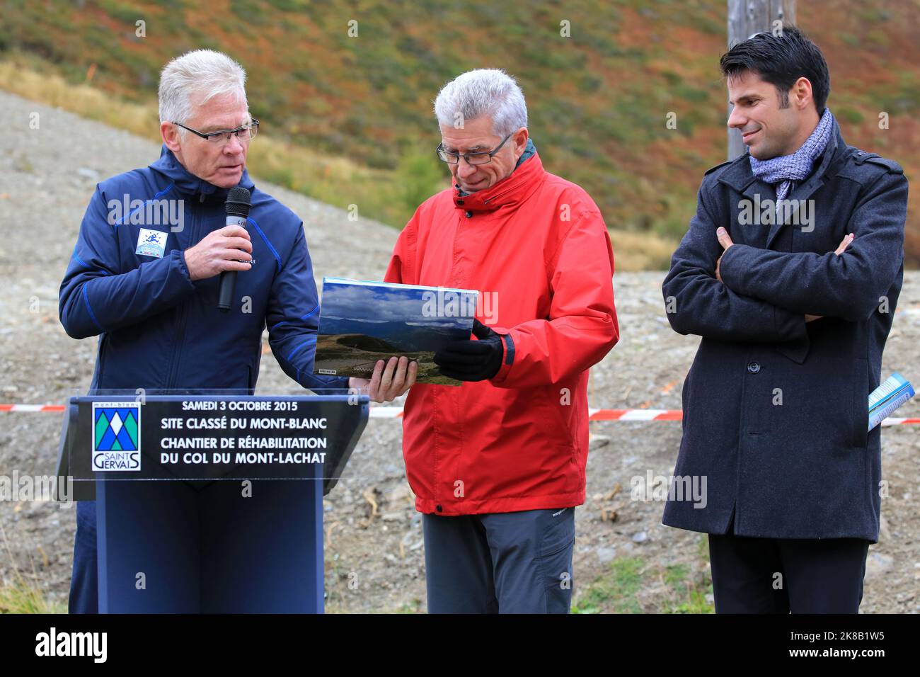 Jean-Marc Peillex, maire de Saint-Gervais-les-Bains, Francis Bianchi, sous-préfet de Bonneville et Cyril Pellevat, Sénateur de Haute-Savoie. Réhabilit Foto Stock