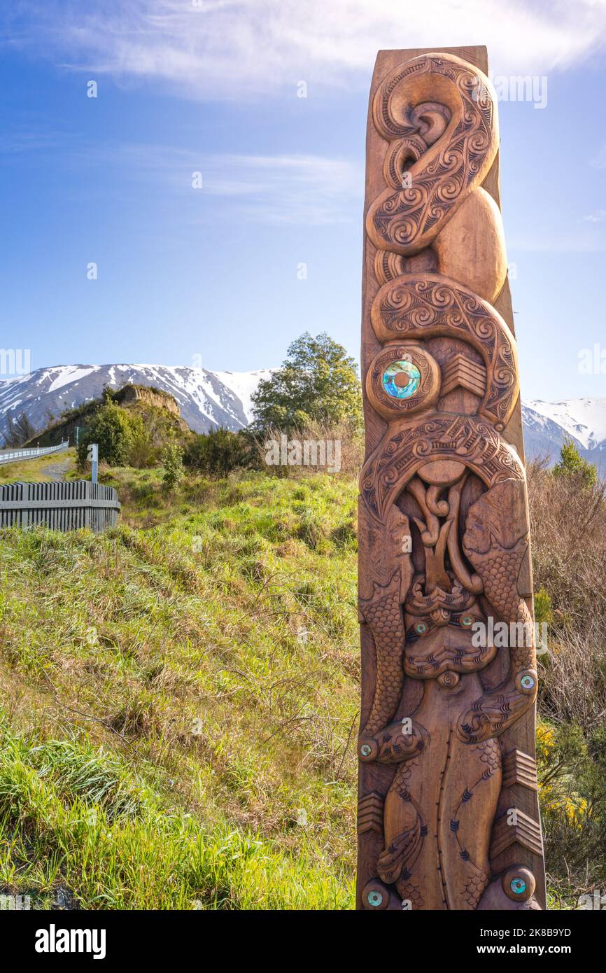 La leggenda della gola di Rakaia taniwha ed è stato eretto al belvedere per guardare la zona. Foto Stock