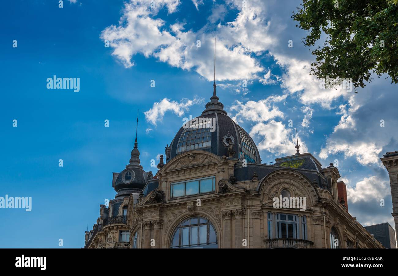 Edificio di stile classico, piazza commedia, a Montpellier, Occitanie, Francia Foto Stock