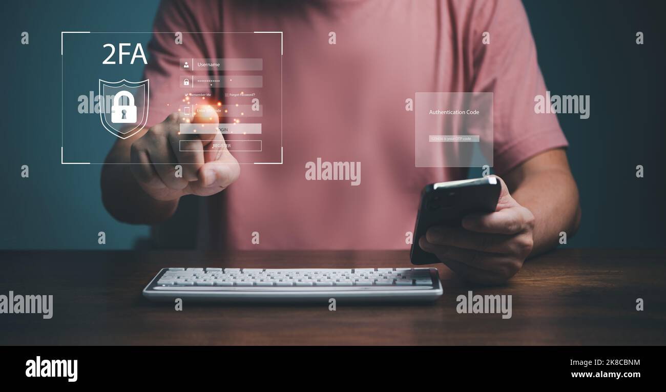 Codice di verifica OTP, Password monouso, Codice PIN temporaneo sicuro da SMS per telefono cellulare, sicurezza informatica personale online dati di protezione della privacy Foto Stock