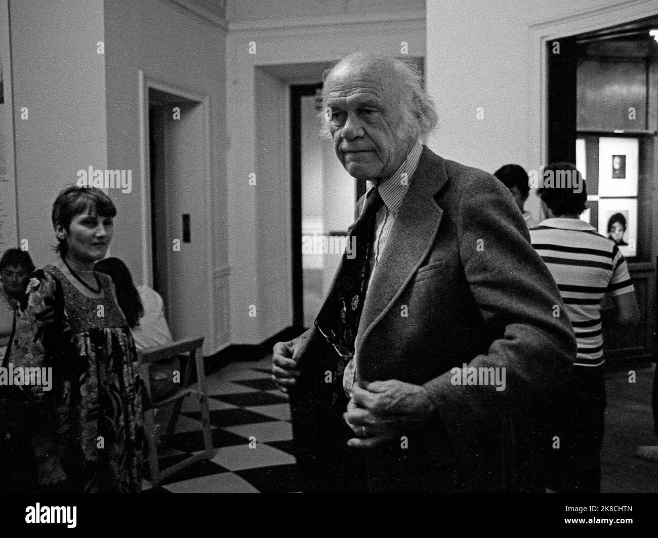 Beaumont Newhall, storico americano della fotografia, ha tenuto conferenze sul suo argomento all'ICP (International Center of Photography, New York City) Foto Stock