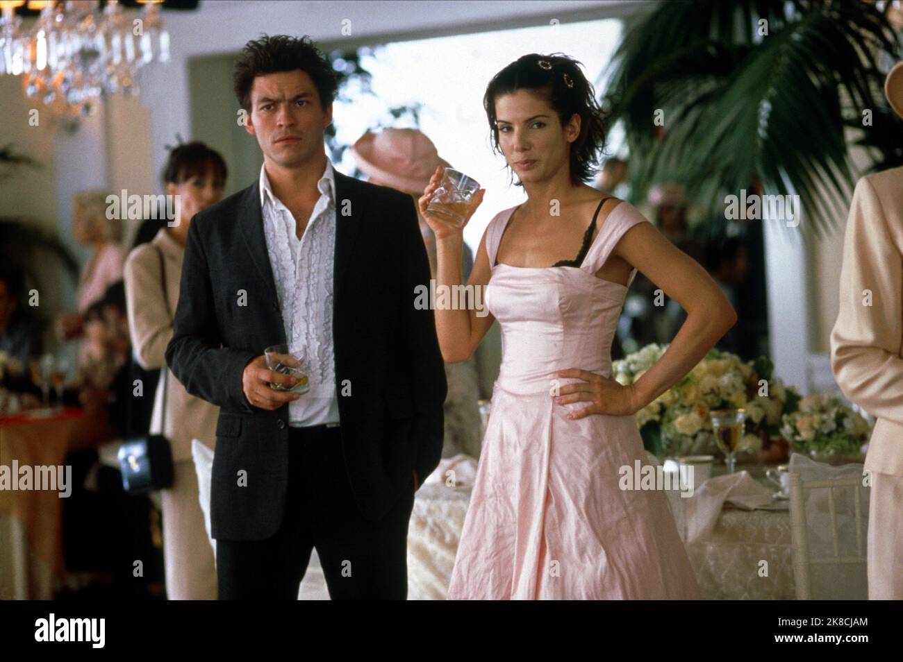 Dominic West & Sandra Bullock Film: 28 giorni (2000) personaggi: Jasper, Gwen Cummings regista: Betty Thomas 08 febbraio 2000 **AVVERTENZA** questa fotografia è solo per uso editoriale ed è copyright di COLUMBIA e/o del fotografo assegnato dalla Film o dalla Production Company e può essere riprodotta solo da pubblicazioni in concomitanza con la promozione del film di cui sopra. È richiesto un credito obbligatorio a COLUMBIA. Il fotografo deve essere accreditato anche quando è noto. Nessun uso commerciale può essere concesso senza autorizzazione scritta da parte della Film Company. Foto Stock