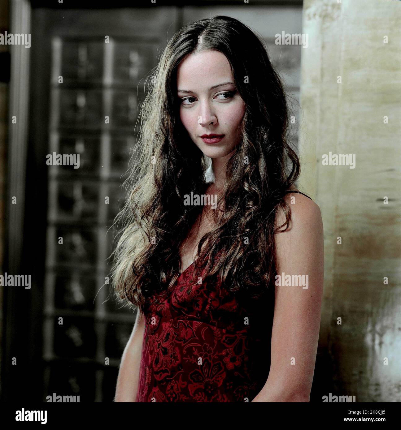 Amy Acker Televisione: Angelo : Stagione 2 (2000) personaggi: Winifred 'Fred' Burkle regista: Joss Whedon 26 settembre 2000 **AVVERTENZA** questa fotografia è solo per uso editoriale ed è copyright di 20 CENTURY FOX e/o del fotografo assegnato dalla Film o dalla Production Company e può essere riprodotta solo da pubblicazioni in concomitanza con la promozione del film di cui sopra. È richiesto un credito obbligatorio a 20 CENTURY FOX. Il fotografo deve essere accreditato anche quando è noto. Nessun uso commerciale può essere concesso senza autorizzazione scritta da parte della Film Company. Foto Stock
