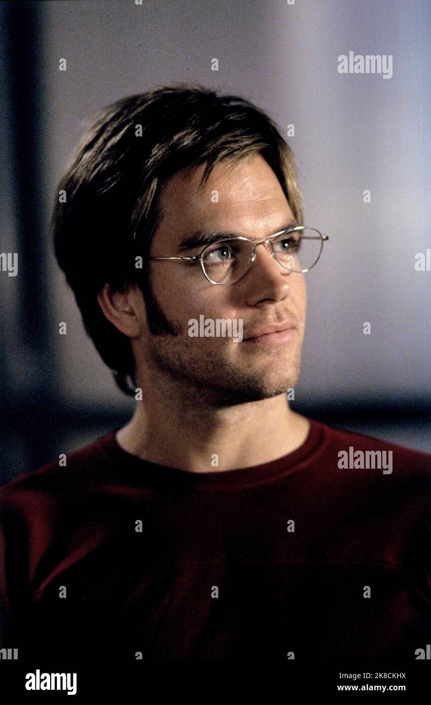 Michael Weatherly Televisione: Dark Angel (TV-Serie) USA 2000–2002, 03 ottobre 2000 **AVVERTENZA** questa fotografia è solo per uso editoriale ed è copyright della TELEVISIONE 20th CENTURY FOX e/o del fotografo assegnato dalla Film o dalla Production Company e può essere riprodotta solo da pubblicazioni in concomitanza con la promozione del film di cui sopra. È richiesto un credito obbligatorio per LA TELEVISIONE 20th CENTURY FOX. Il fotografo deve essere accreditato anche quando è noto. Nessun uso commerciale può essere concesso senza autorizzazione scritta da parte della Film Company. Foto Stock