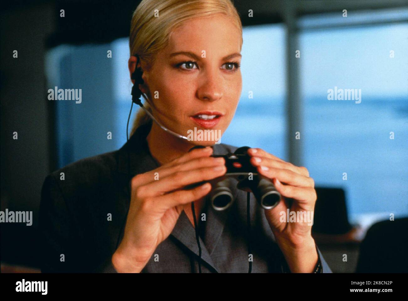 Jenna Elfman Film: Keeping the Faith (2000) personaggi: Anna Riley regista: Edward Norton 05 aprile 2000 **AVVERTENZA** questa fotografia è solo per uso editoriale ed è copyright di BUENA VISTA e/o del fotografo assegnato dalla Film o dalla Production Company e può essere riprodotta solo da pubblicazioni in concomitanza con la promozione del suddetto Film. È richiesto un credito obbligatorio a BUENA VISTA. Il fotografo deve essere accreditato anche quando è noto. Nessun uso commerciale può essere concesso senza autorizzazione scritta da parte della Film Company. Foto Stock