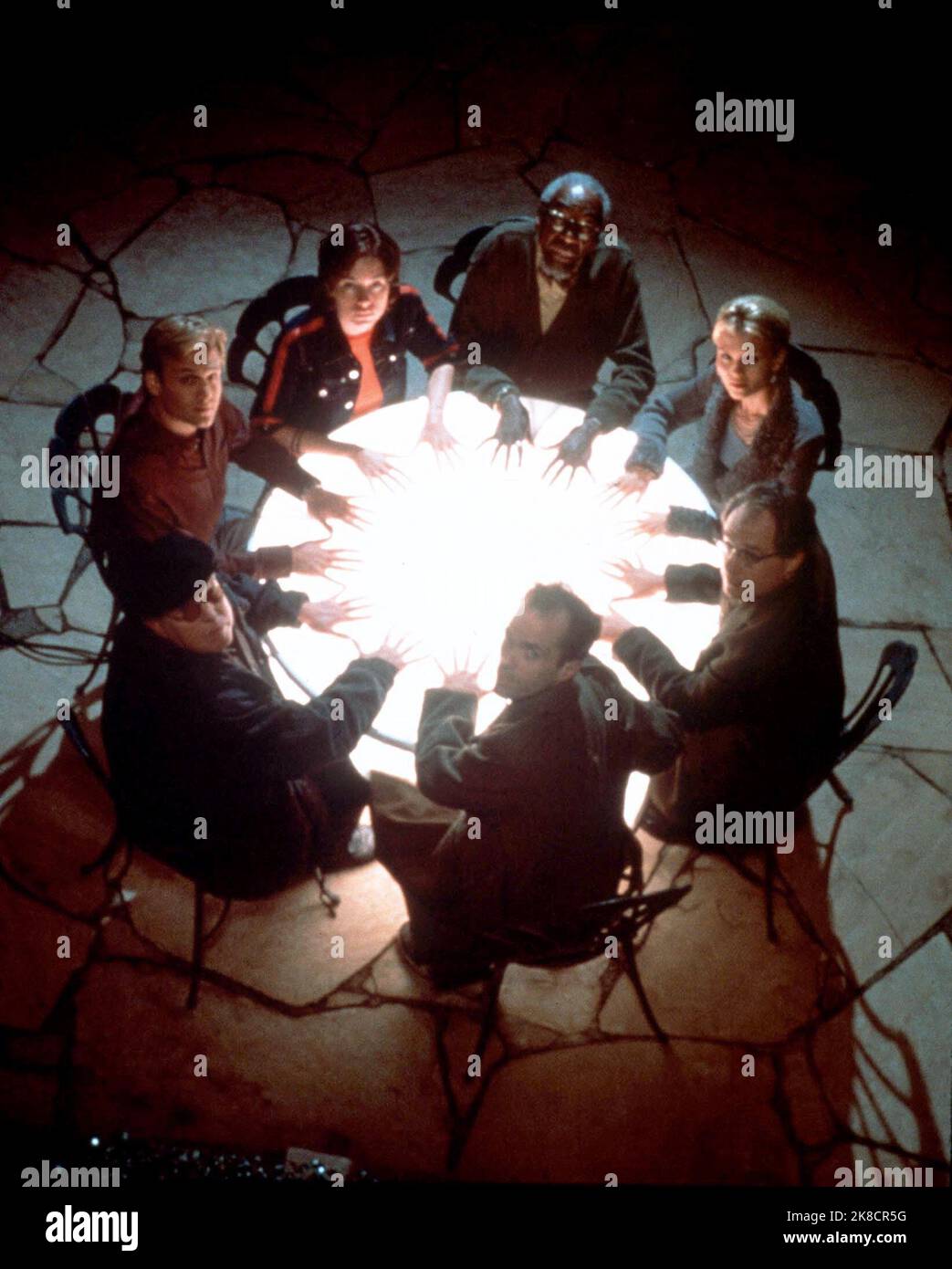 John Aylward, Gabriel Macht, Julianne Nicholson, Bill Cobbs, Missy Crider, John Billingsley & Kevin J. o'Connor Televisione: Gli altri (TV-SERIE) personaggi: Albert McGonagle, Dr. Mark Gabriel,Marian Kitt (13 episodi, 2000),Elmer Greentree (13 episodi, 2000),Ellen 'Satori' Polaski (13 episodi, 2000),Prof. Miles Ballard & Warren Day (13 episodi, 2000) USA 2000, regista: Josh Schwartz 05 febbraio 2000 **AVVERTENZA** questa fotografia è solo per uso editoriale ed è copyright del CANALE 5 e/o del fotografo assegnato dalla Film o Production Company e può essere riprodotta solo dal pubblico Foto Stock