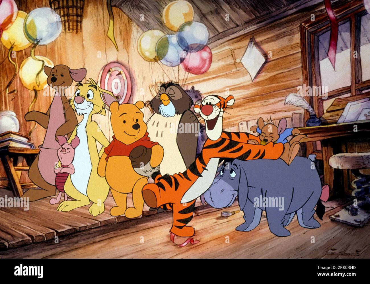 Winnie the Pooh, Tigger, Piglet & Eeyore Film: The Tigger Movie (2000) personaggi: ,Tigger,Piglet & Eeyore regista: Jun Falkenstein 11 febbraio 2000 **AVVERTENZA** questa fotografia è solo per uso editoriale ed è copyright di DISNEY e/o del fotografo assegnato dalla Film o dalla Production Company e può essere riprodotta solo da pubblicazioni in concomitanza con la promozione del film di cui sopra. È richiesto un credito obbligatorio a DISNEY. Il fotografo deve essere accreditato anche quando è noto. Nessun uso commerciale può essere concesso senza autorizzazione scritta da parte della Film Company. Foto Stock