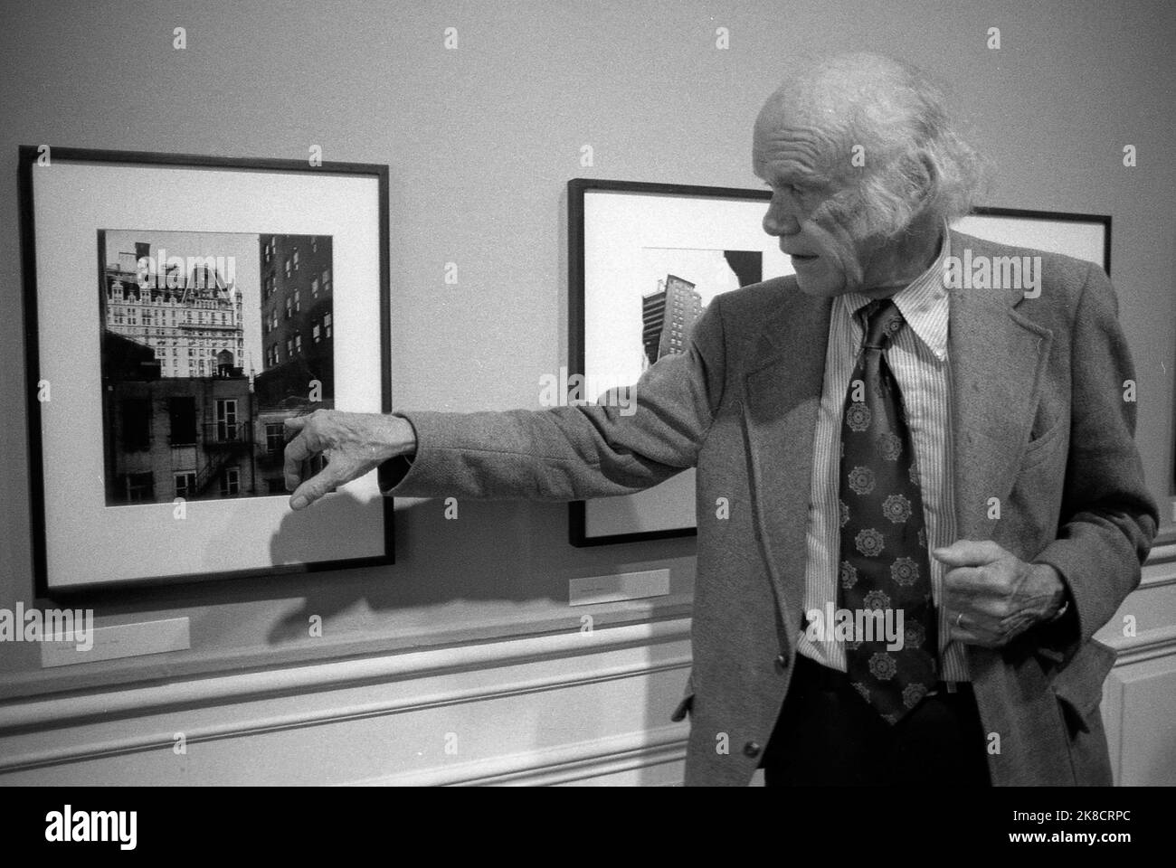 Beaumont Newhall, storico americano della fotografia, ha tenuto conferenze sul suo argomento all'ICP (International Center of Photography, New York City) Foto Stock