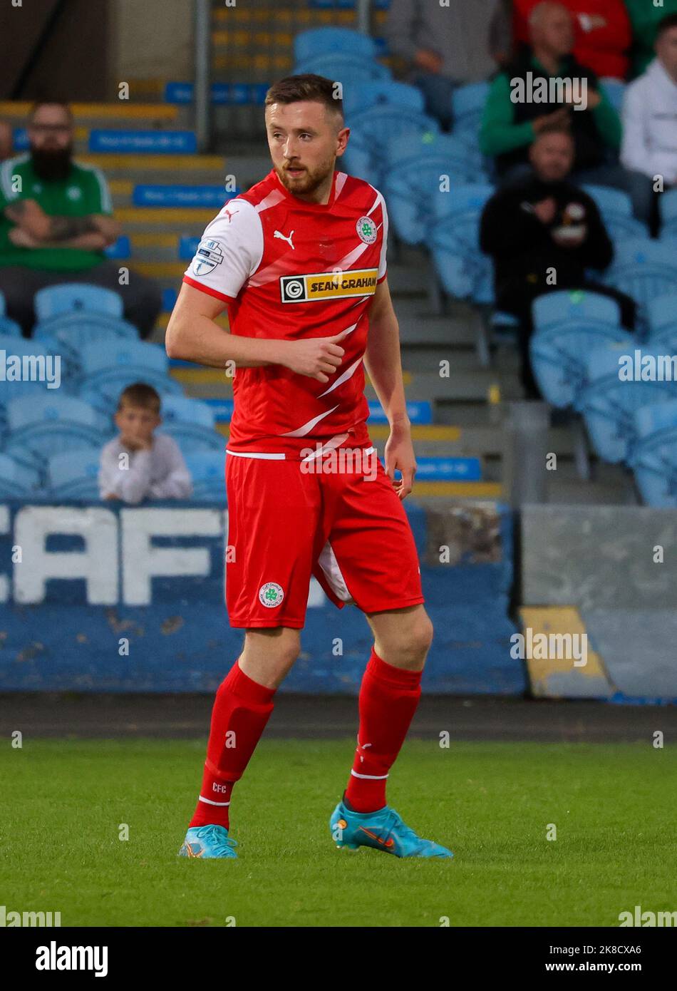 Ballymena Showgrounds, Ballymena, County Antrim, Irlanda del Nord, Regno Unito. 23 ago 2022. Danske Bank Premiership – Ballymena United 1 Cliftonville 2. Il giocatore di Cliftonville Ronan Doherty (17) in azione durante il gioco della Danske Bank Irish League. Foto Stock