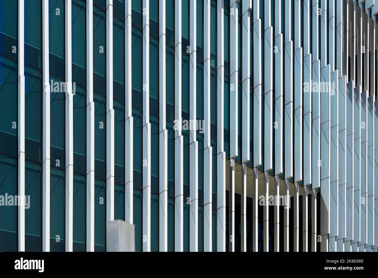 Cortile interno della sede EDP, Cais de Sodre, Lisbona, Portogallo Foto Stock