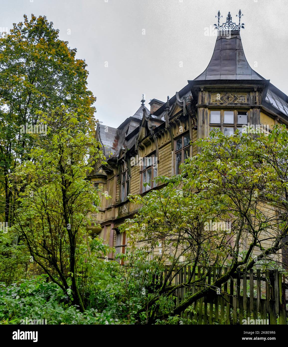 La Dacha di Messmacher, conosciuta anche come la Dacha gialla, fu costruita dall'architetto Maximilian Messmacher per il fratello avvocato Georg alla e Foto Stock