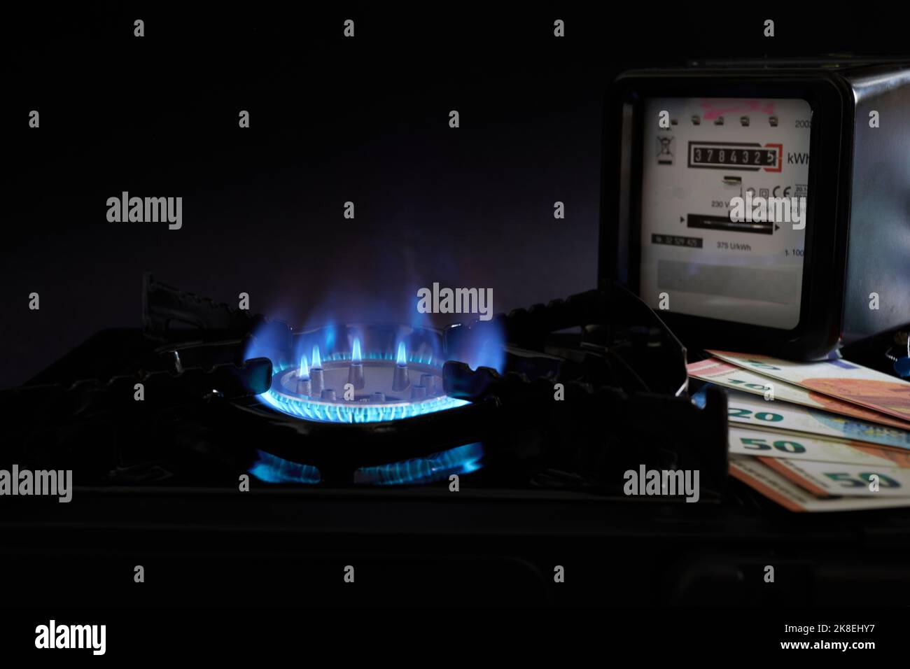 La crisi energetica. Costo elevato, prezzo del gas e dell'elettricità Foto Stock