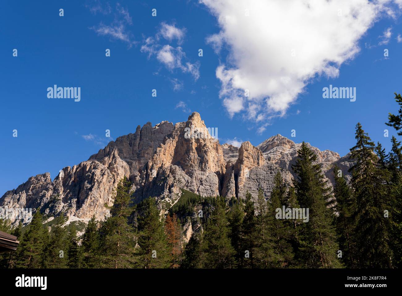 Vista panoramica sulle maestose Dolomiti, Italia Foto Stock